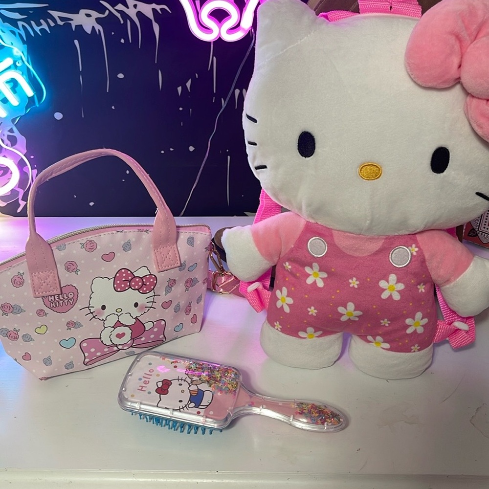 Hello Kitty set NWT backpack, hairbrush, and small crossbody purse